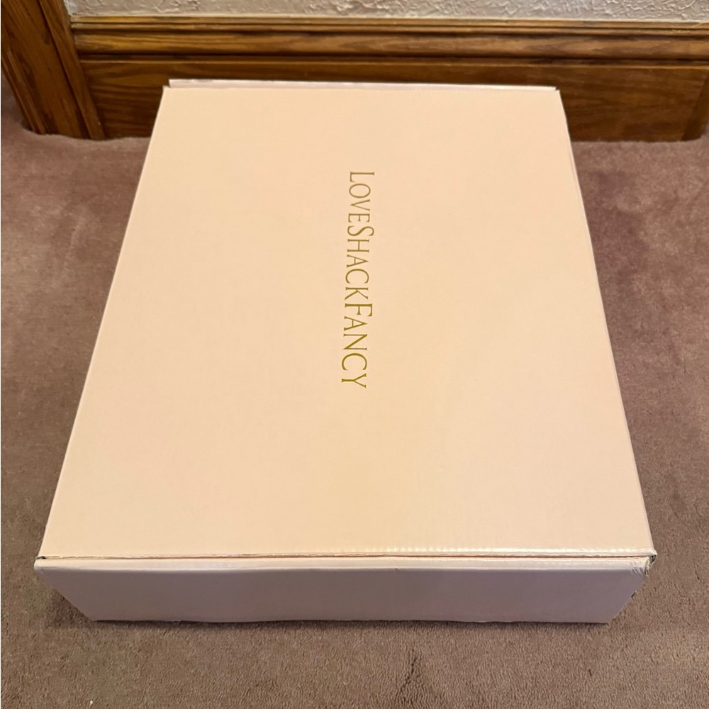 LoveShackFancy empty pink Gift Box - Picture 6 of 8